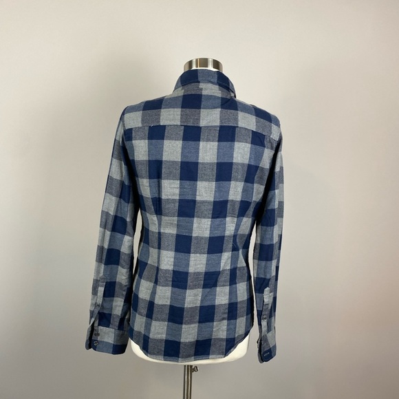 💥MAKE ME AN OFFER💥 J Crew The Perfect Shirt in Navy/Grey Buffalo Check Flannel - Picture 4 of 8